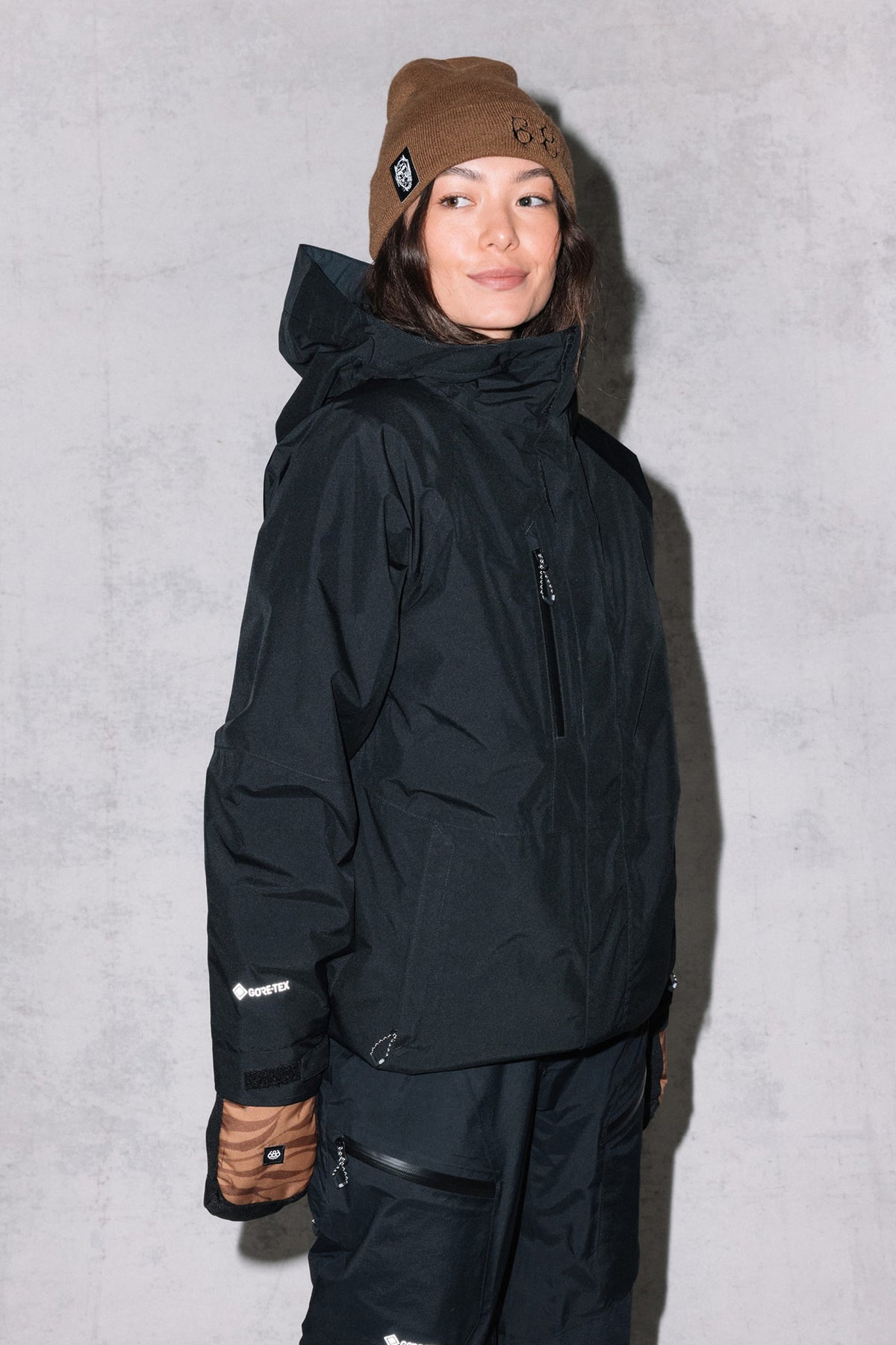 686 GORE-TEX Willow: La Campera Técnica que Revoluciona el Snowboard Femenino