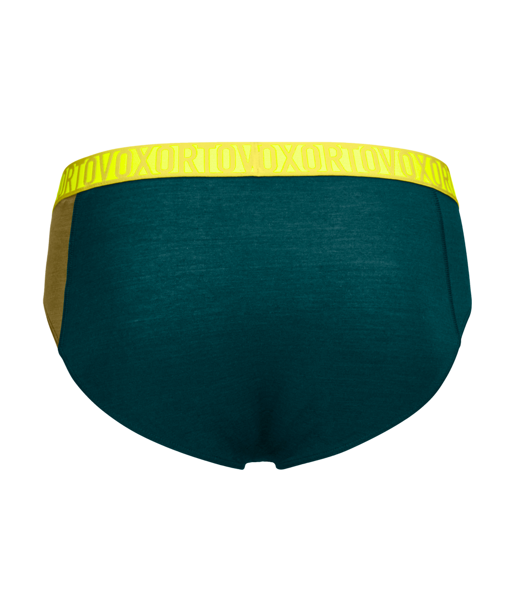 150 ESSENTIAL BRIEFS M