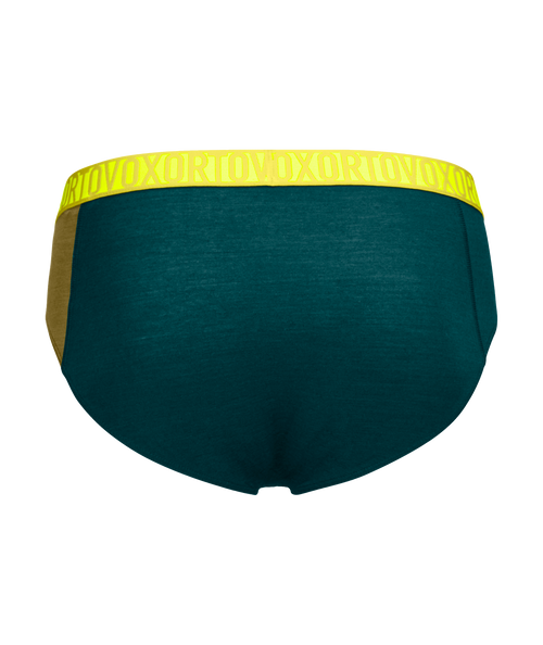 150 ESSENTIAL BRIEFS M