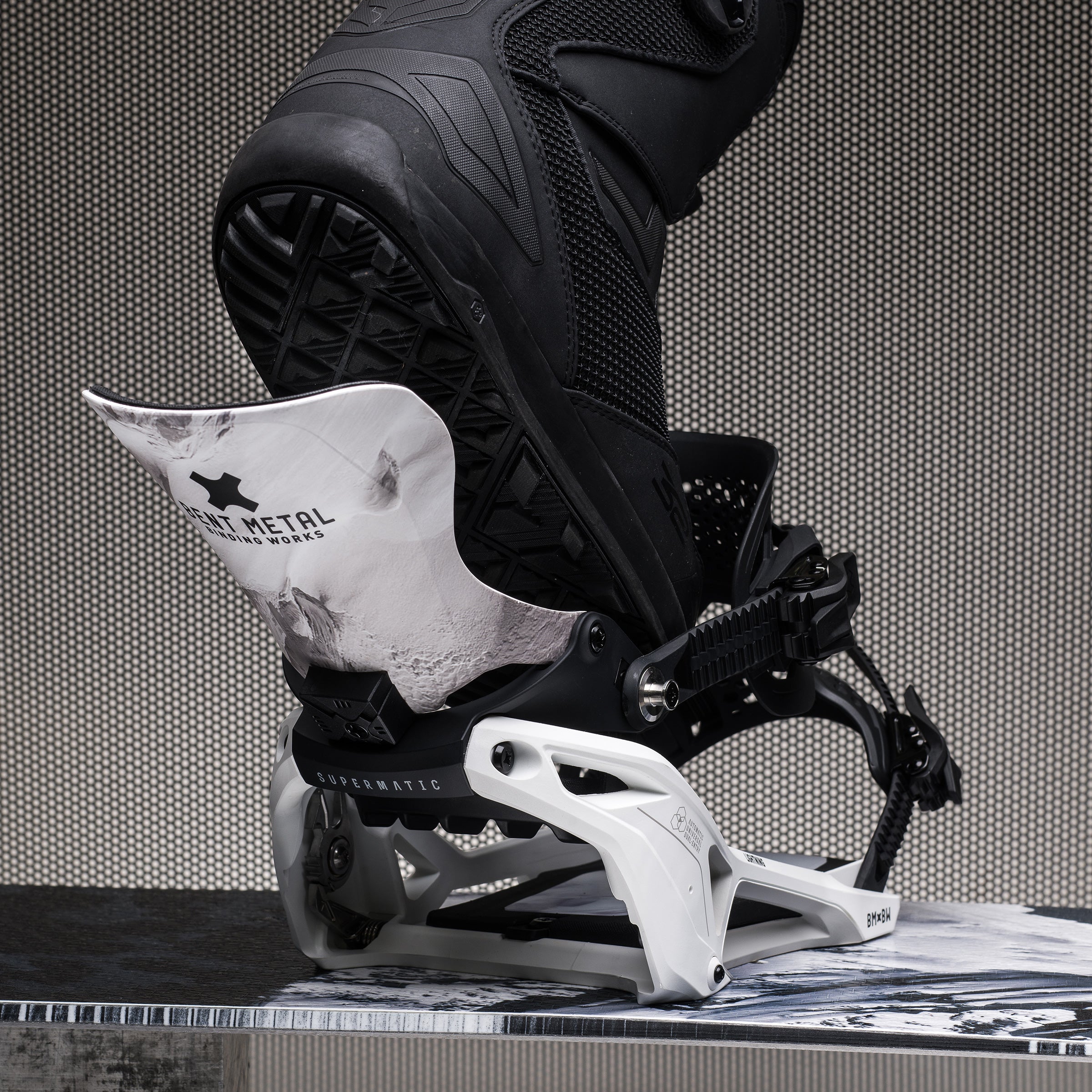 Bent Metal Bindings Supermatic Black