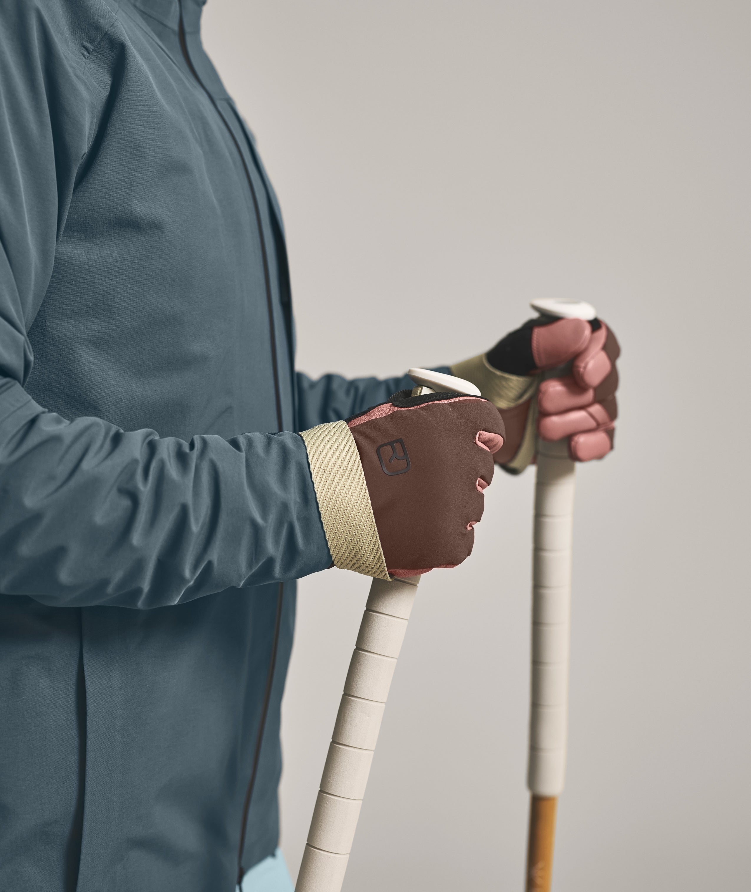 MERINO MOUNTAIN GLOVE W