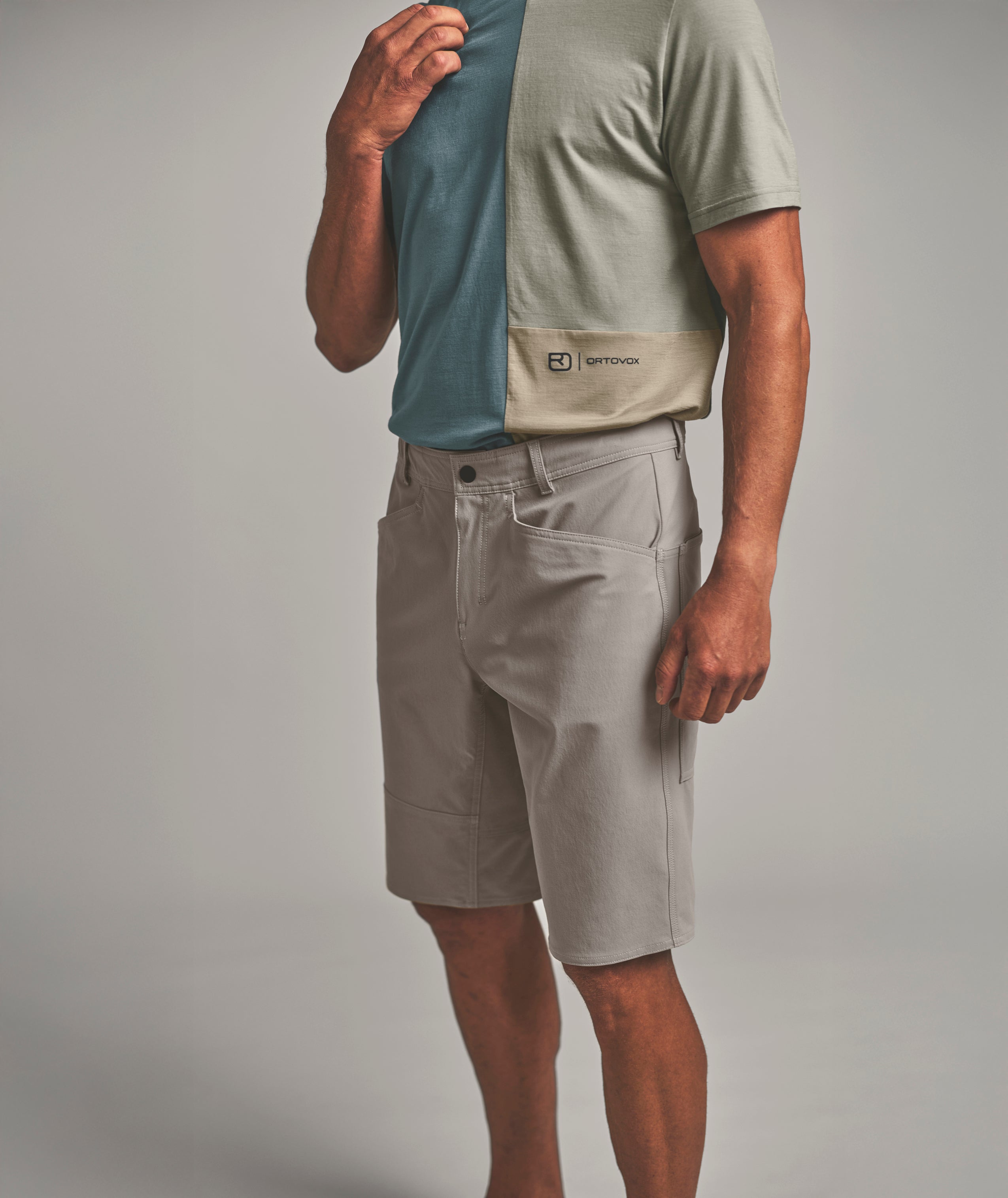 AFFINITY PLUS SHORTS M