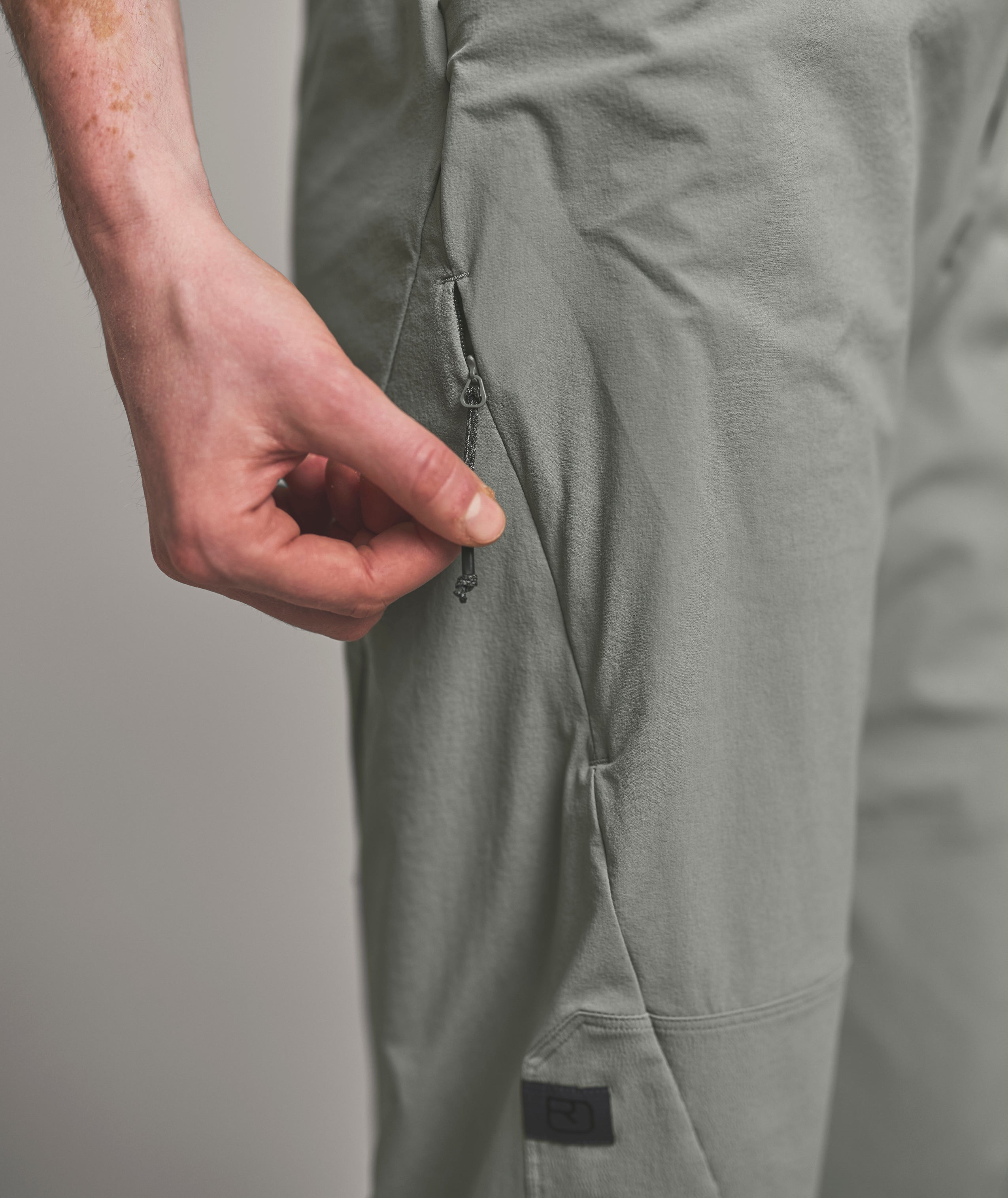 TRAD LIGHT PANTS W