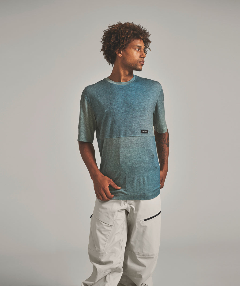 185 MERINO PATCH PRINT Remera H