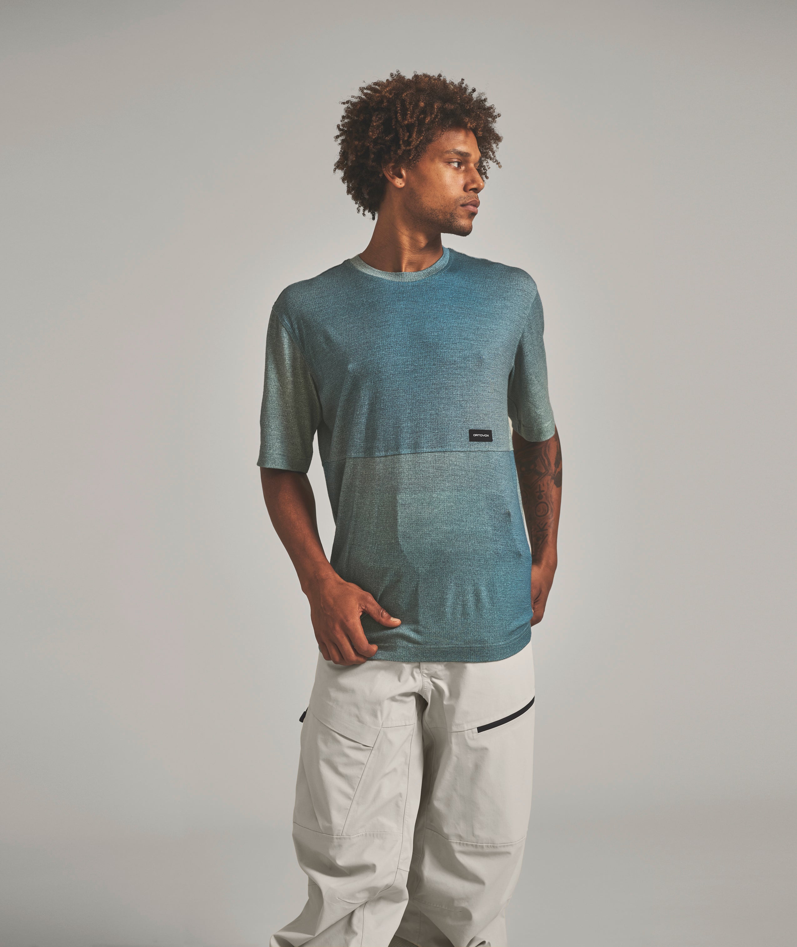 185 MERINO PATCH PRINT Remera H