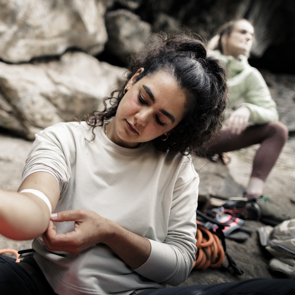 AFFINITY CREW NECK W