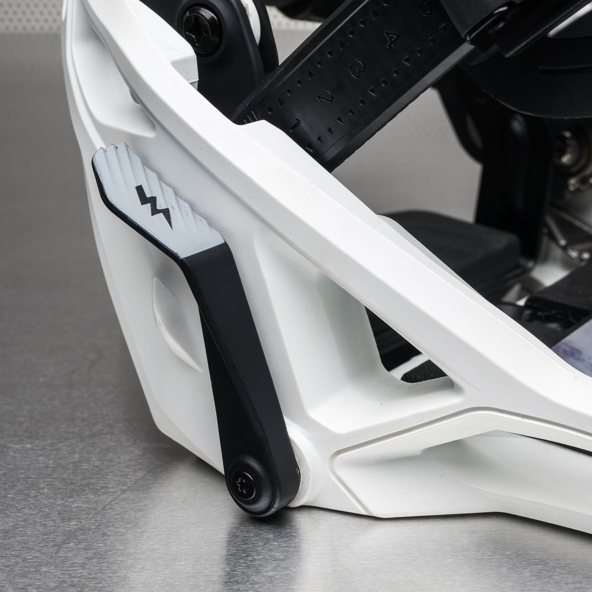 Bent Metal Bindings Supermatic Black