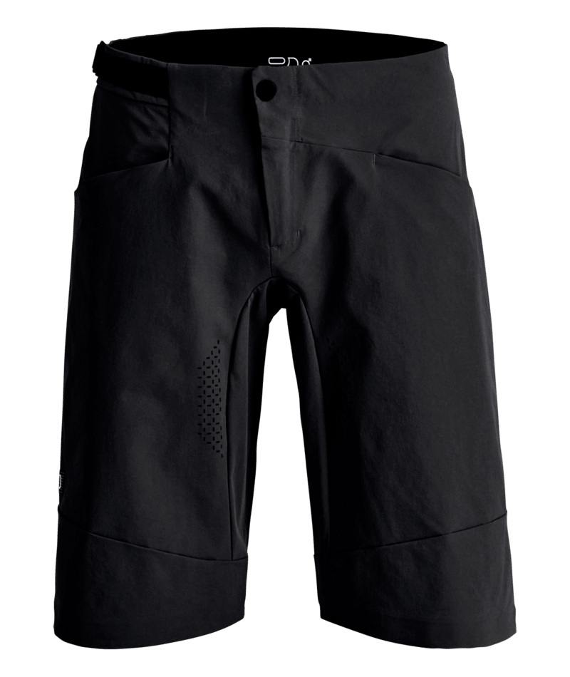 "SEQUENCE TRAIL SHORTS  M" - "black raven"