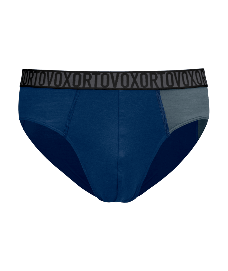 "150 ESSENTIAL BRIEFS M" - "deep ocean"