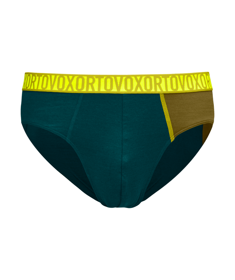 "150 ESSENTIAL BRIEFS M" - "dark pacific"