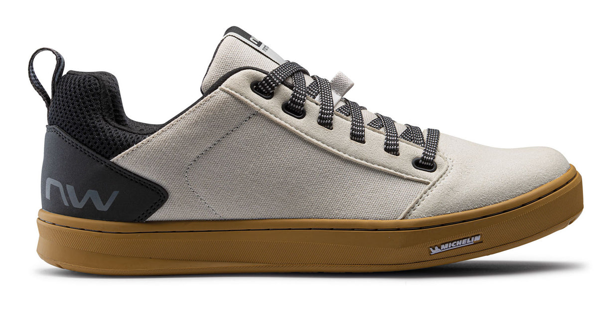 TAILWHIP - OFF WHITE