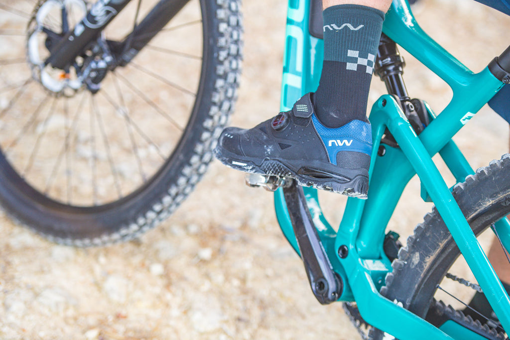 ENDURO MID 2 - BLACK/DEEP BLUE